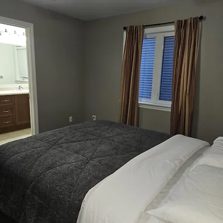 Oasis Lounge Homestay Ottawa