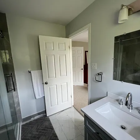 41 Kathleen Cr Homestay