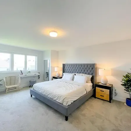 Apartment Lux-haven- Single Family Barrhaven *