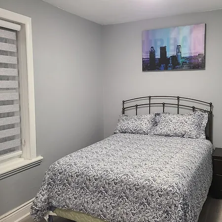 Downtown Spacious Bed & Breakfast Ottawa