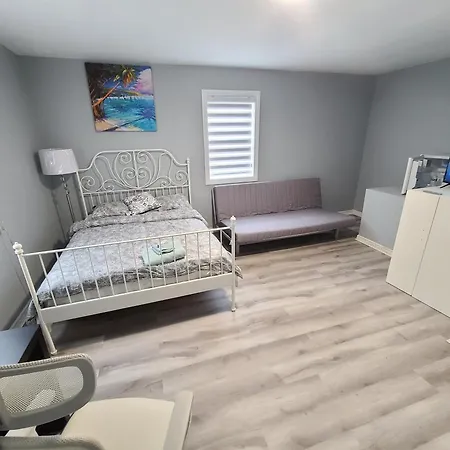 Downtown Spacious Bed & Breakfast *