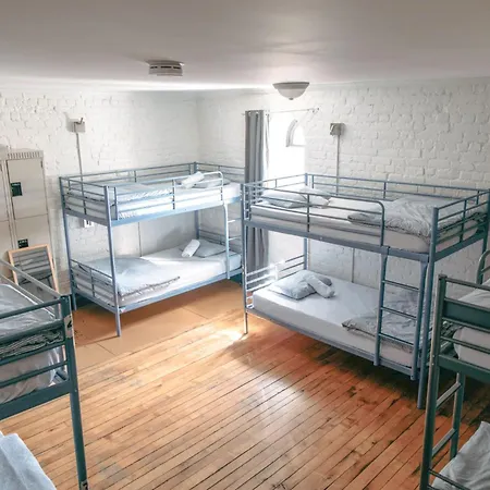 Saintlo Ottawa Jail Hostel *