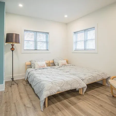 Cozy Private - 3 Minutes From Downtown With Free Parking Ottawa