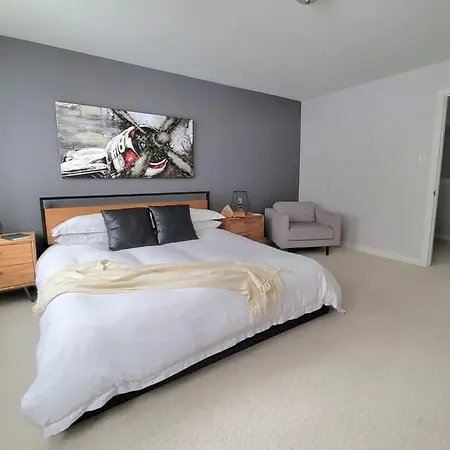 Modern Townhome In Kanata W Direct Forest Access Ottawa