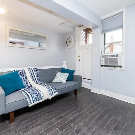 Cozy Unit With Private Rooftop Terrace Apartment