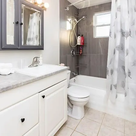 Apartment Cozy 2br King Bed Apt Close To The Center Ottawa