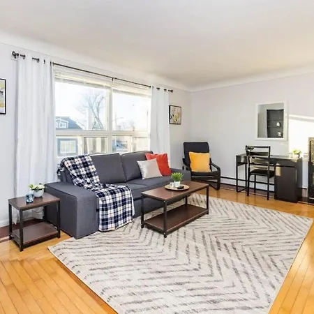 Cozy 2br King Bed Apt Close To The Center Apartment