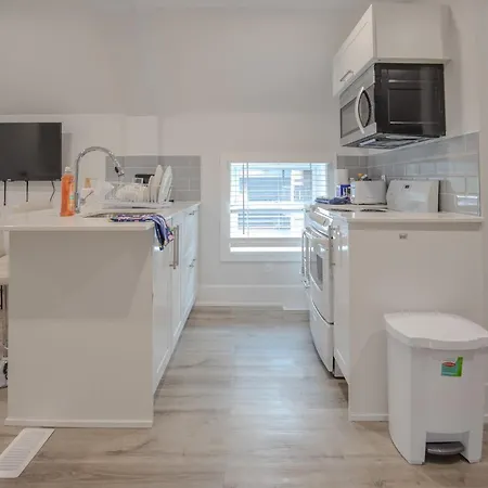 3 Minutes From Downtown - Free Parking 4*