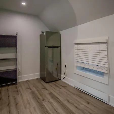 3 Minutes From Downtown - Free Parking 4*