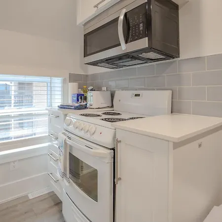 3 Minutes From Downtown - Free Parking