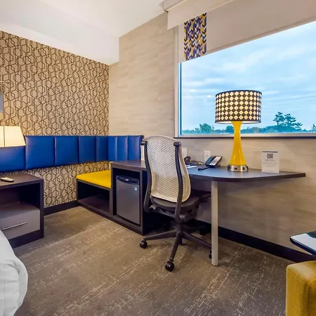 Hotel Glo Western Kanata West