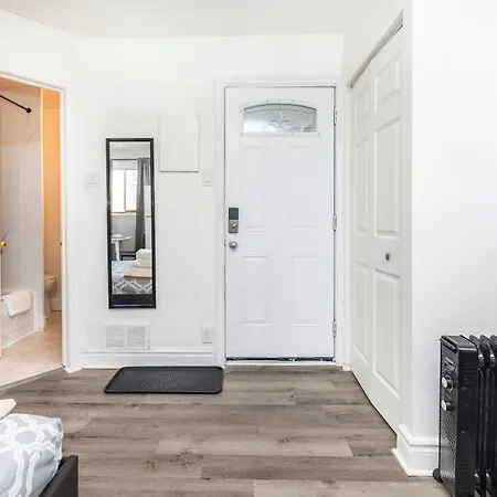 Apartment Pet Friendly In Chinatown Ottawa