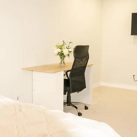Beautiful With Private Bathroom Homestay Ottawa