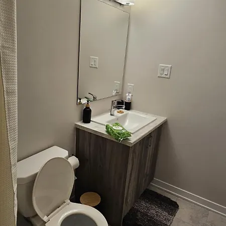 Homestay Charming And Peaceful With Dedicated Bathroom In Ottawa