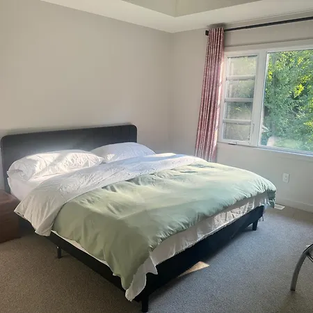 Bed & Breakfast Cozy House 4*