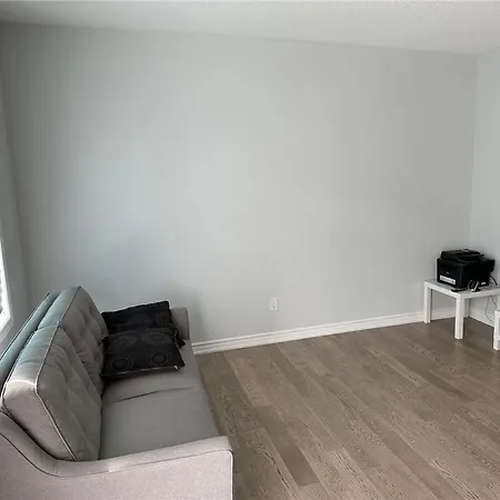 723 Perseus Ave, Nepean Ontario *