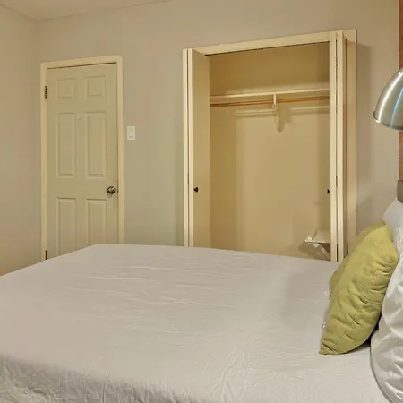 Homestay Free Parking Quiet Close To College *