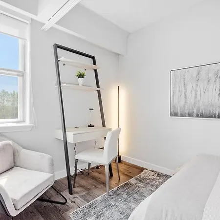 Cozy Away From * Ottawa