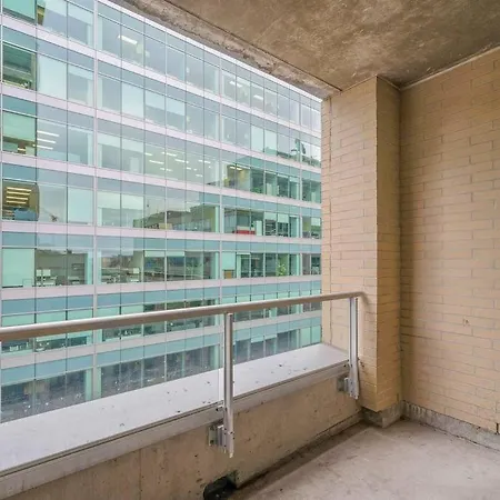 Apartment 1bd Luxury - Walk To Parliament *
