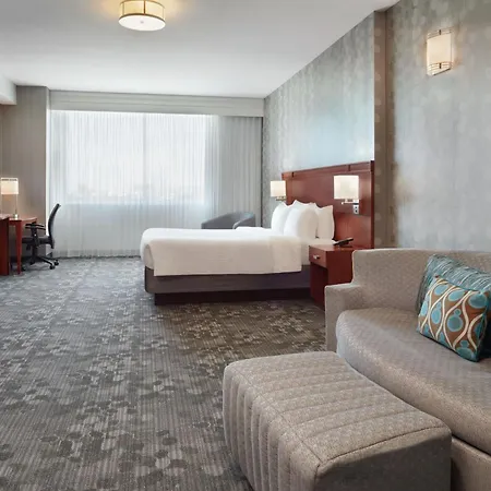 Hotel Courtyard By Marriott East Ottawa