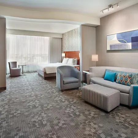 Courtyard By Marriott East Ottawa