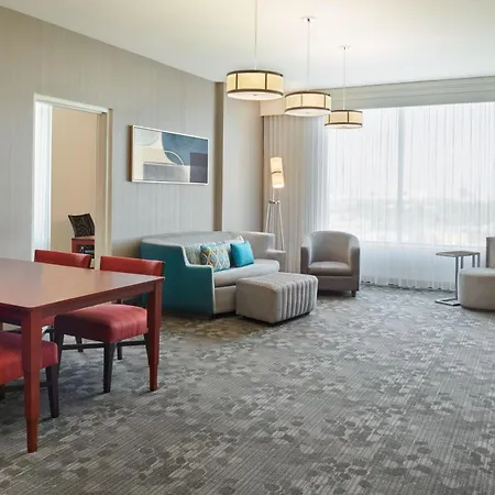 Courtyard By Marriott East 3* Ottawa