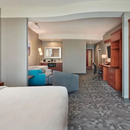 Courtyard By Marriott East Ottawa