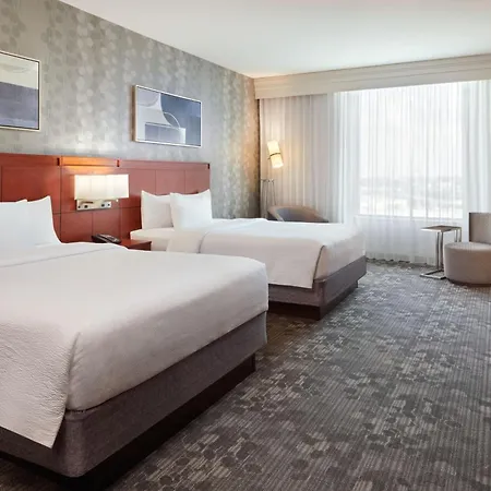 Courtyard By Marriott East Hotel Ottawa