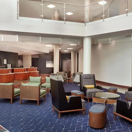 Hotel Courtyard By Marriott East Ottawa