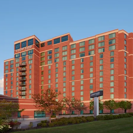 Courtyard By Marriott East 3*