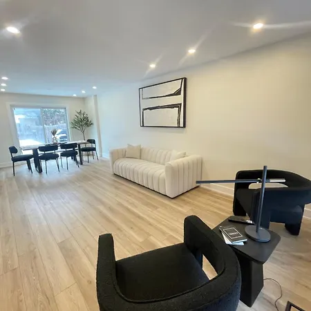 Modern And Chic House Apartment