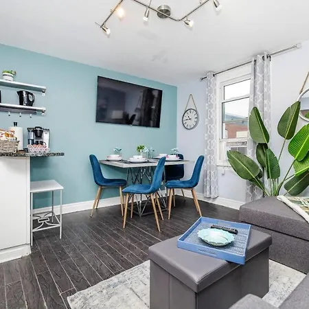 Cozy 2br - With Private Rooftop Terrace