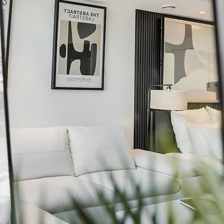 Westview Luxury Aparthotel 4*