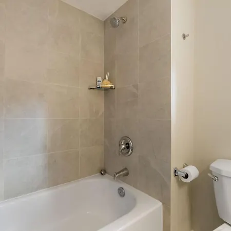 Cute & Comfy 1-bedroom