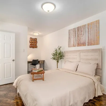 Golden Honey Holidays Apartment Ottawa