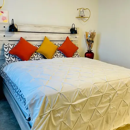 Krishna New-3 Bedroom House Holiday home *