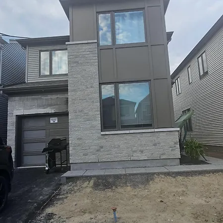 Serenity On Half Moon Bay * Ottawa