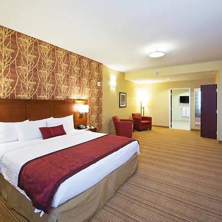 Courtyard By Marriott East Hotel