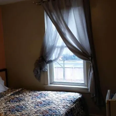 A Voyageur's 3* Ottawa