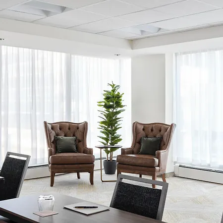 Hotel Metcalfe By Gray Collection