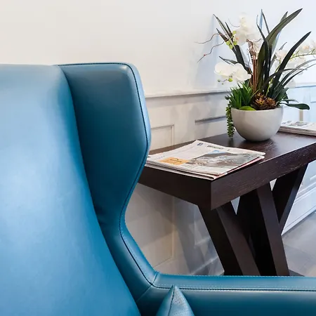 Adam's Airport 3* Ottawa