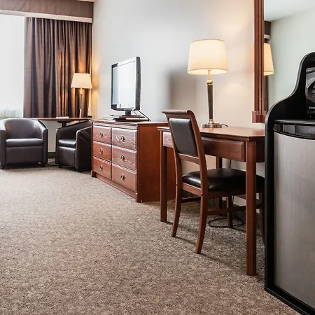 Motel Adam's Airport 3*