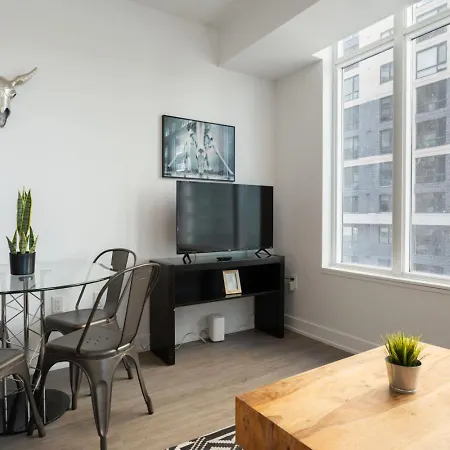 The Lennox Pet Friently 2 Bedroom In 613
