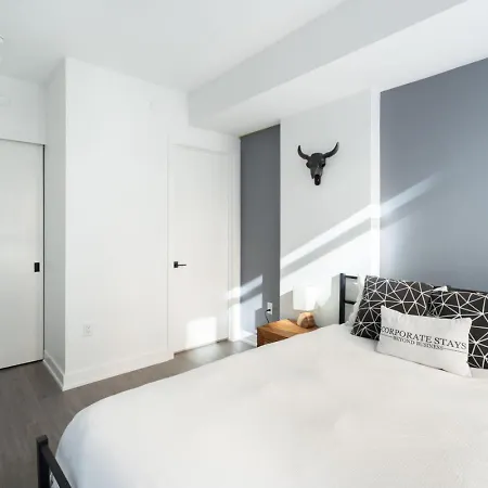The Lennox Pet Friently 2 Bedroom In 613