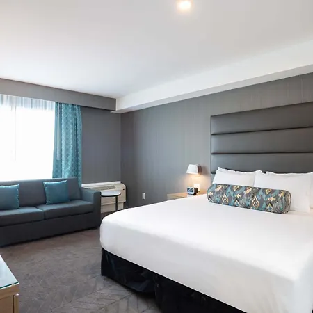 Sandman Signature Airport Hotel Ottawa