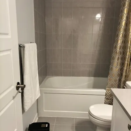 Away From Private Ensuite Homestay Ottawa