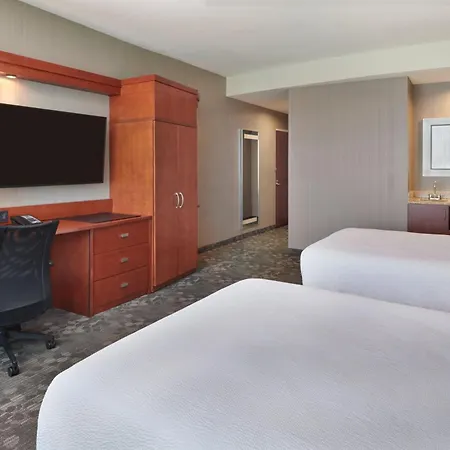 Courtyard By Marriott East Ottawa
