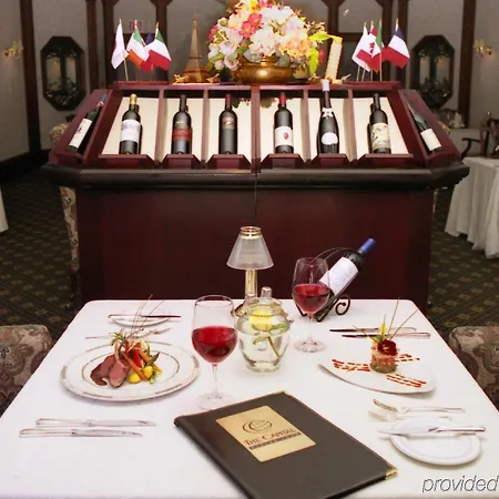 Hilton Garden Downtown Hotel Ottawa