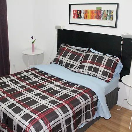 Adib - 931 Pinecrest Rd, Unit A * Ottawa