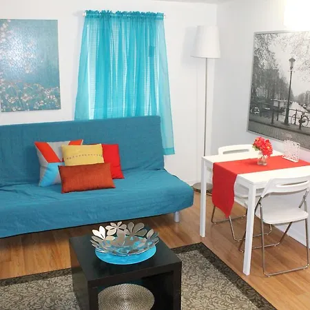 Apartment Adib - 1530 Gilles St, Unit 3 *